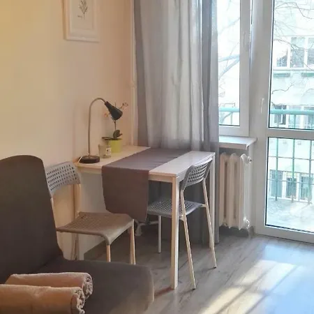 게스트하우스 Stanislawowska 11 4rooms