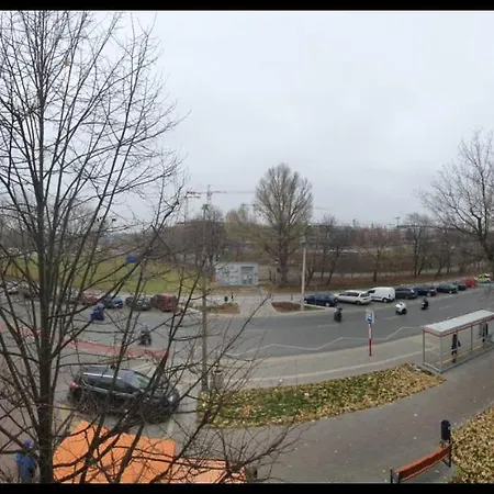 게스트하우스 Stanislawowska 11 4rooms 바르샤바