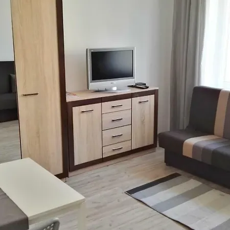 Stanislawowska 11 4rooms Varšava
