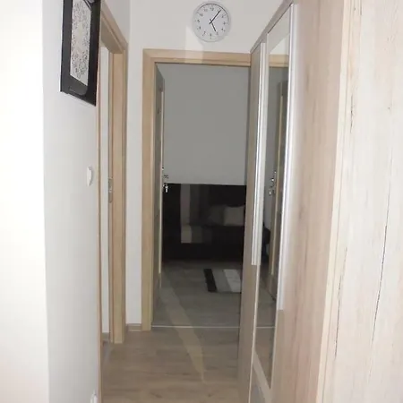 Stanislawowska 11 4rooms Vendégház Varsó